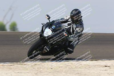 media/Sep-20-2025-TrackDaz (Sat) [[27f0cde673]]/B Group/1120am (Turn 2)/